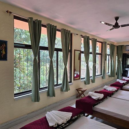 Moon Village Resort Shantiniketan Bagian luar foto