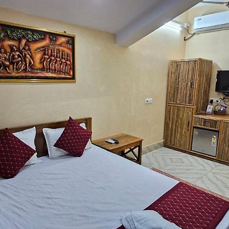 Moon Village Resort Shantiniketan Bagian luar foto