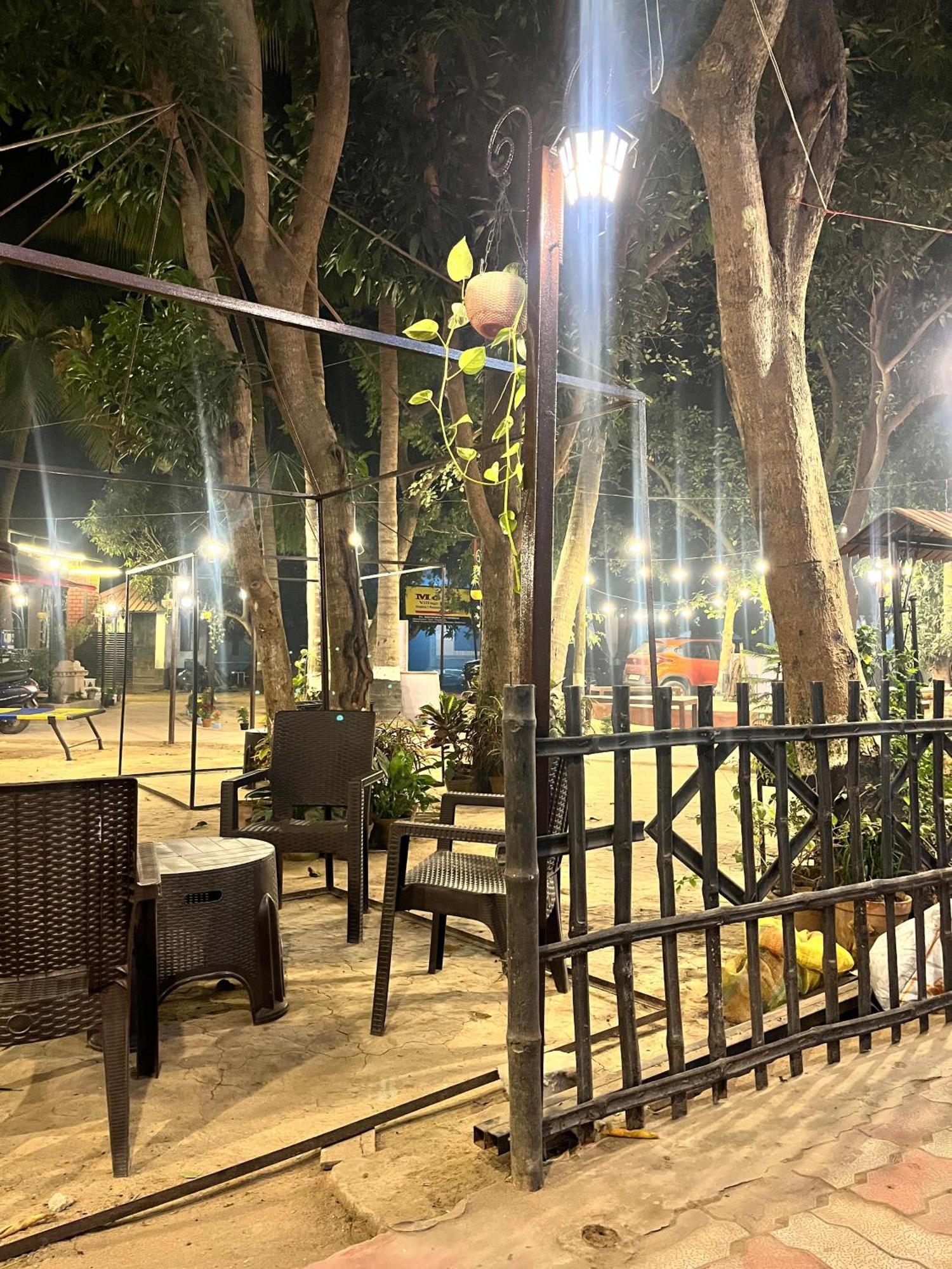 Moon Village Resort Shantiniketan Bagian luar foto