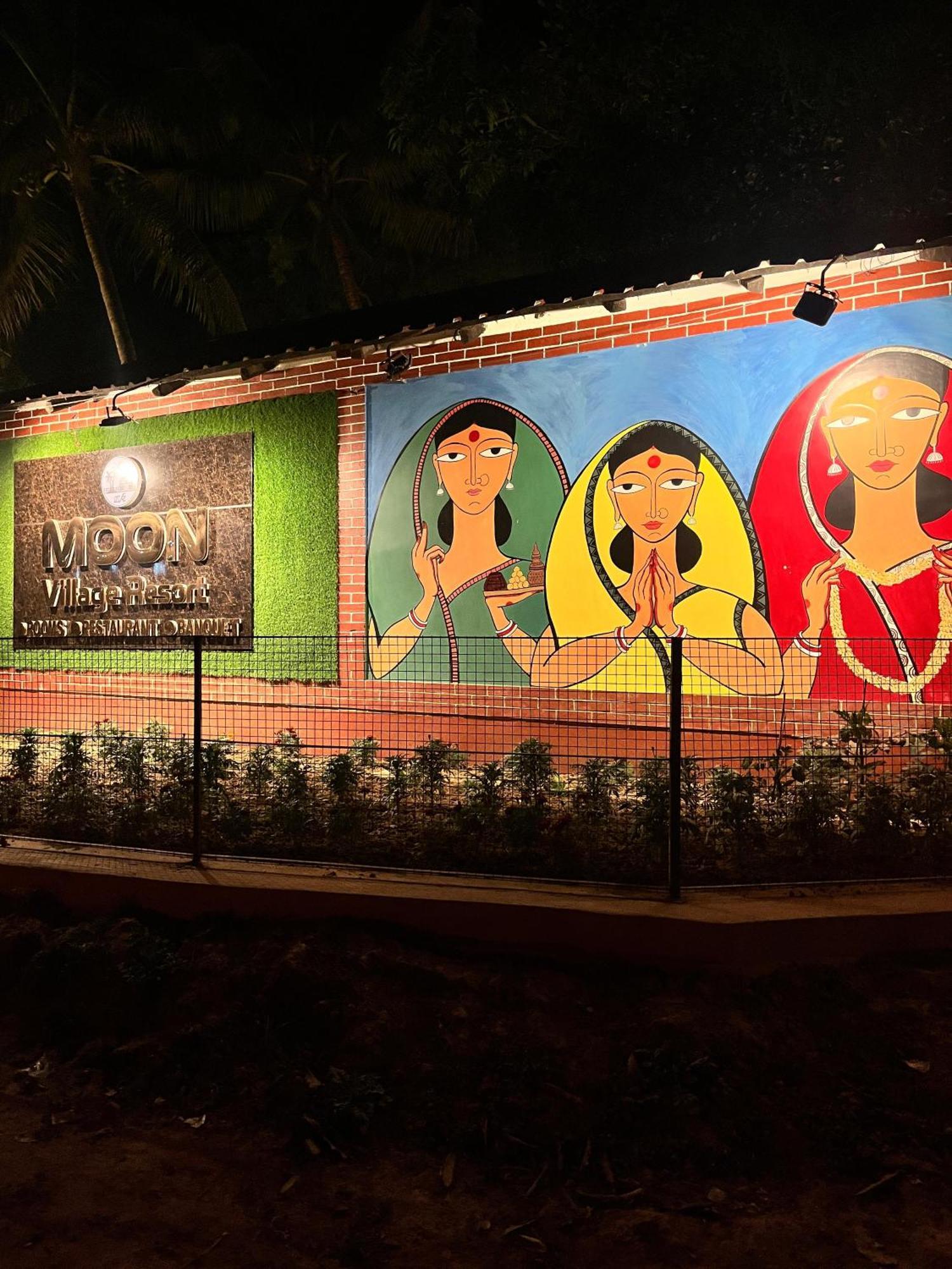 Moon Village Resort Shantiniketan Bagian luar foto